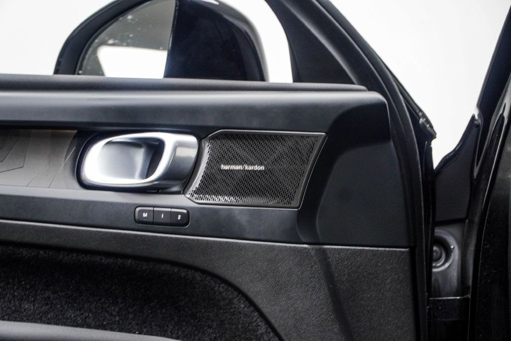 Volvo C40 photo 33