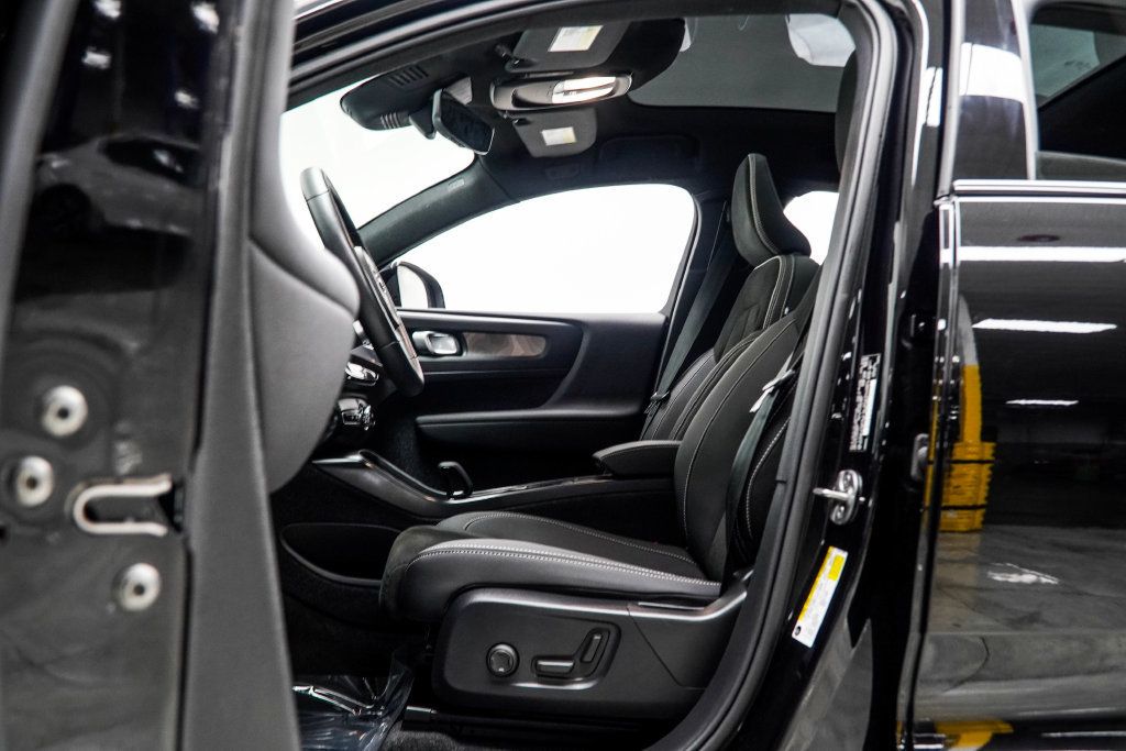 Volvo C40 photo 36