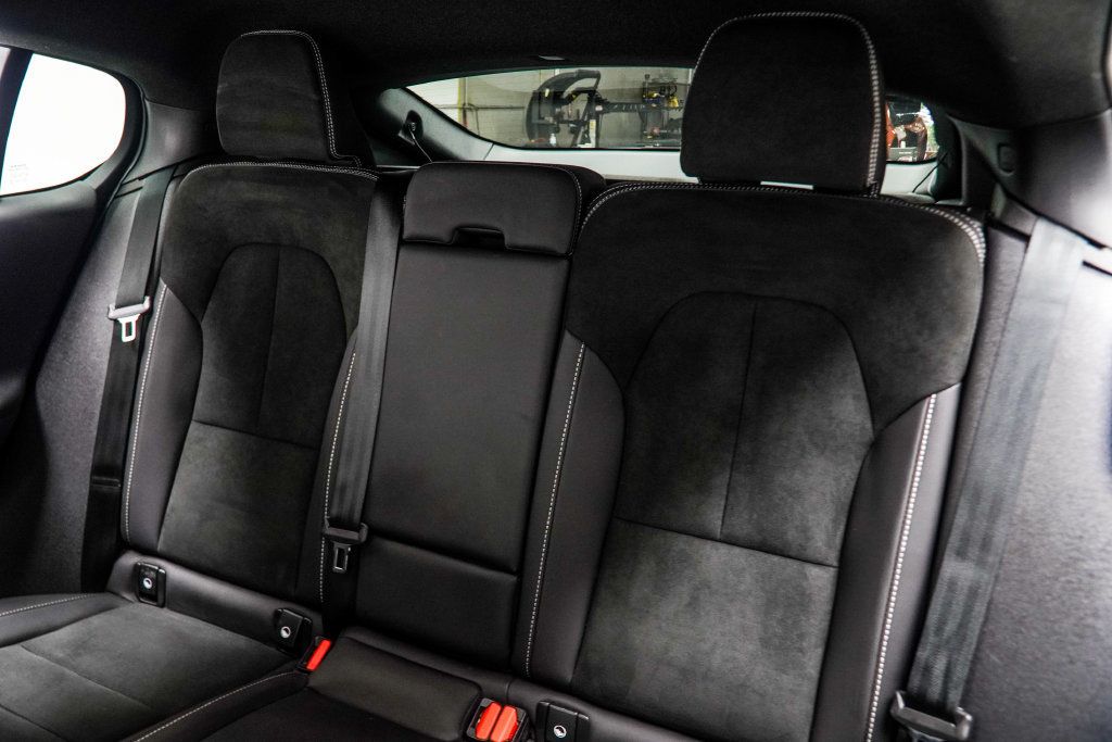 Volvo C40 photo 38