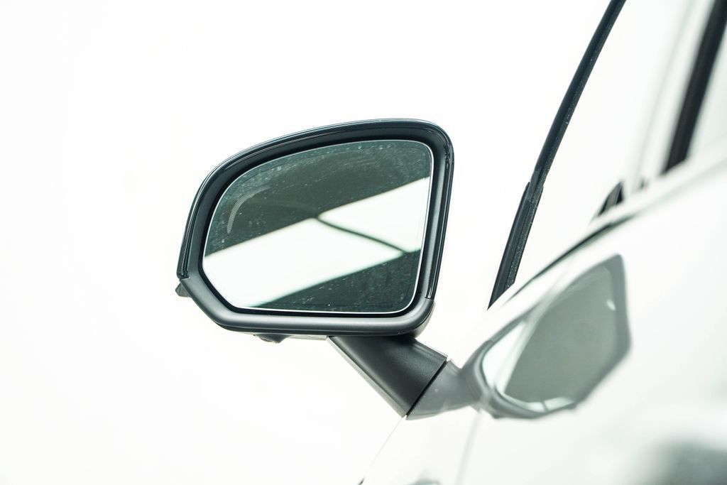 Volvo C40 photo 16