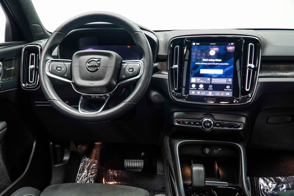 Volvo C40 photo 18