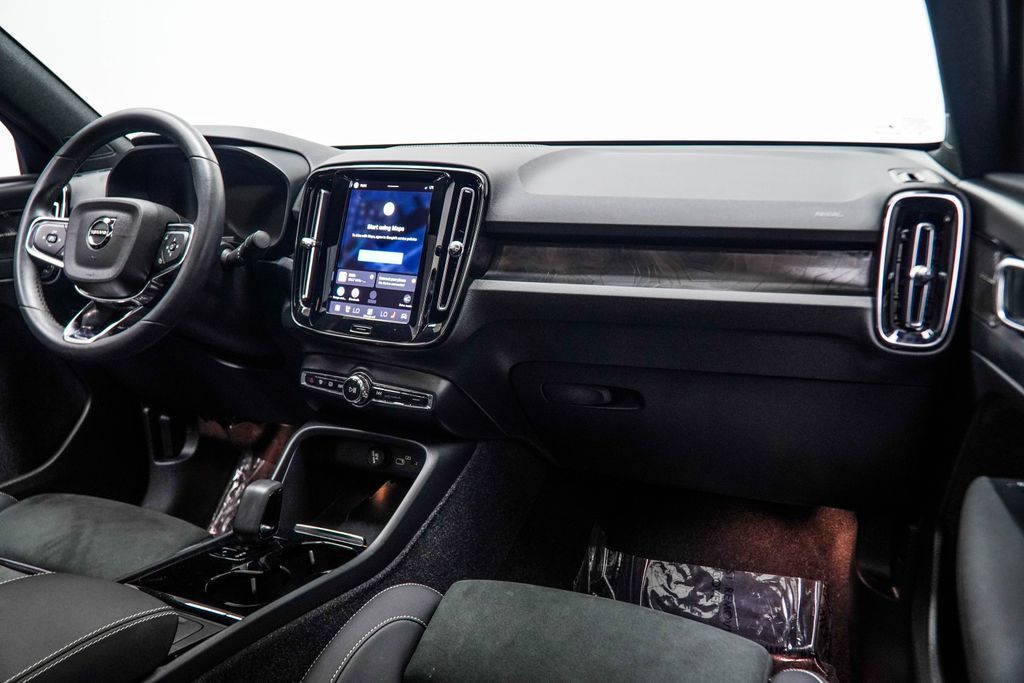 Volvo C40 photo 20