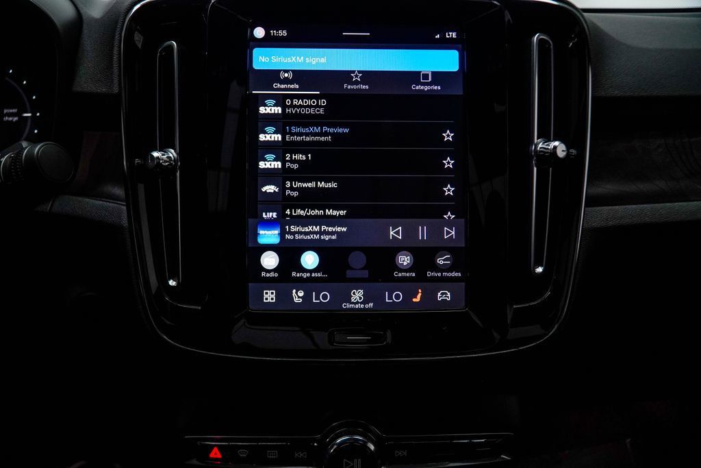 Volvo C40 photo 27