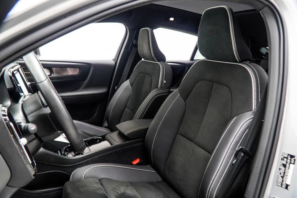 Volvo C40 photo 35