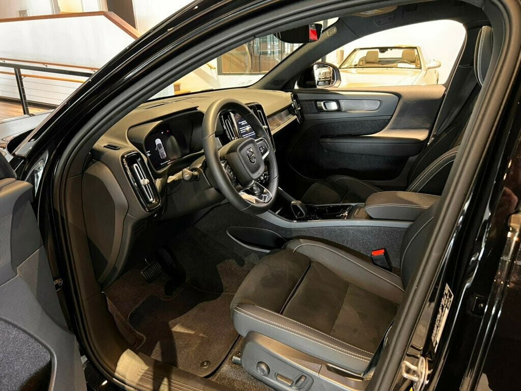 2023 Volvo C40 Recharge Pure Electric TwinPlus/AWD/ClimatePkg/HtdSteerWheel/HeatPump/360Cam/PanoRoof - 22976785 - 12