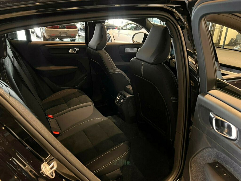 2023 Volvo C40 Recharge Pure Electric TwinPlus/AWD/ClimatePkg/HtdSteerWheel/HeatPump/360Cam/PanoRoof - 22976785 - 23