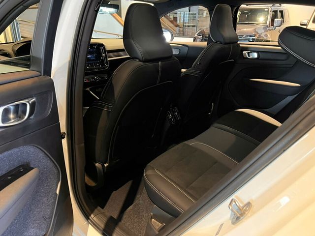 2023 Volvo C40 Recharge Pure Electric Ultimate/AWD/360Cam/HtdSeats/HtdSteerWheel/PilotAssist/NAV - 22994669 - 10