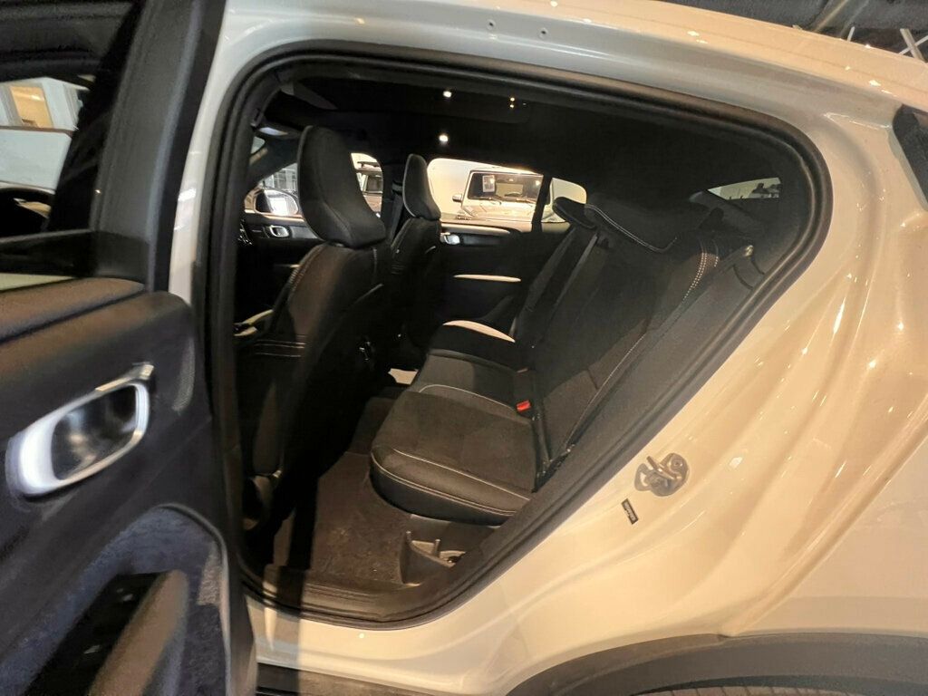 2023 Volvo C40 Recharge Pure Electric Ultimate/AWD/360Cam/HtdSeats/HtdSteerWheel/PilotAssist/NAV - 22994669 - 11