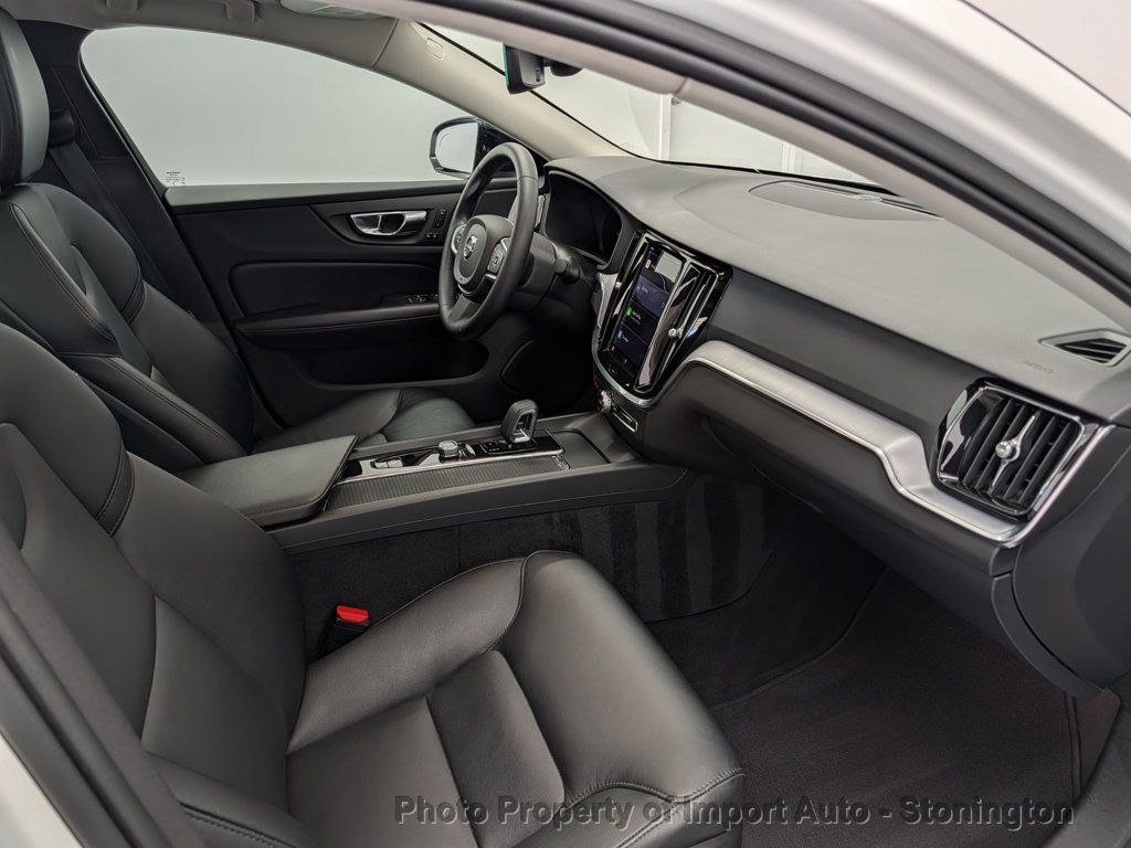 2023 Volvo S60 B5 AWD Core photo 12