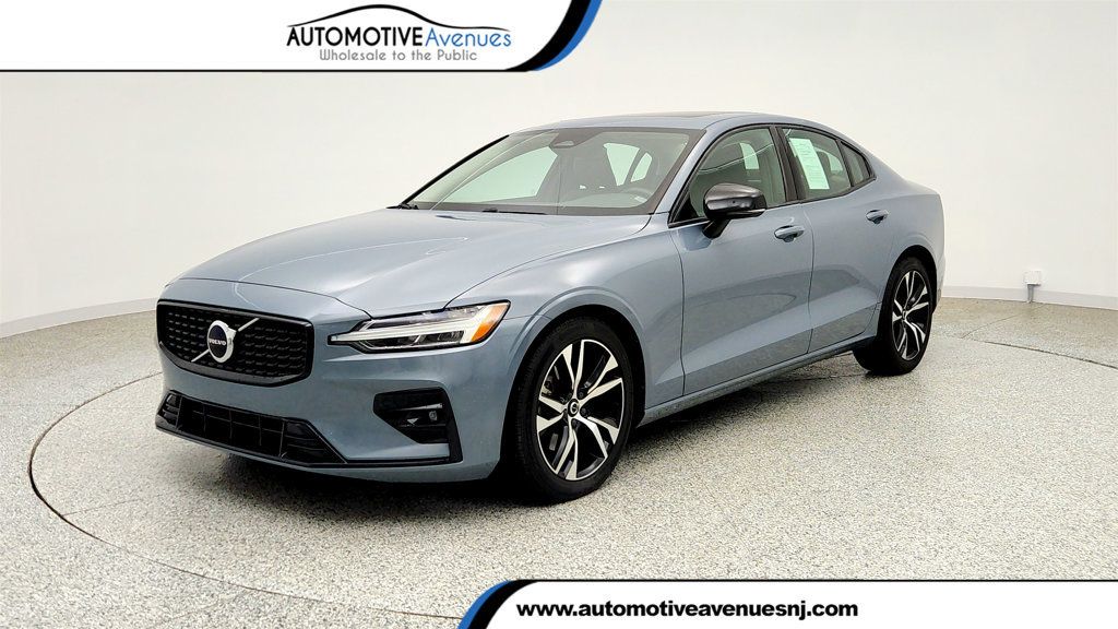 2023 Volvo S60 B5 AWD Core Dark Theme - 23041087 | Video 1