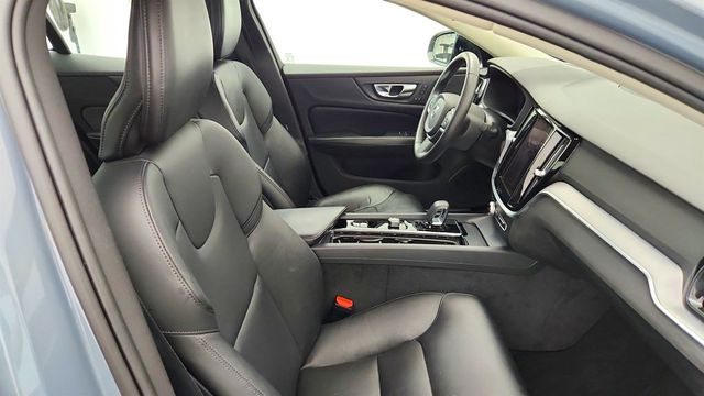 2023 Volvo S60 B5 AWD Core Dark Theme - 23041087 - 22