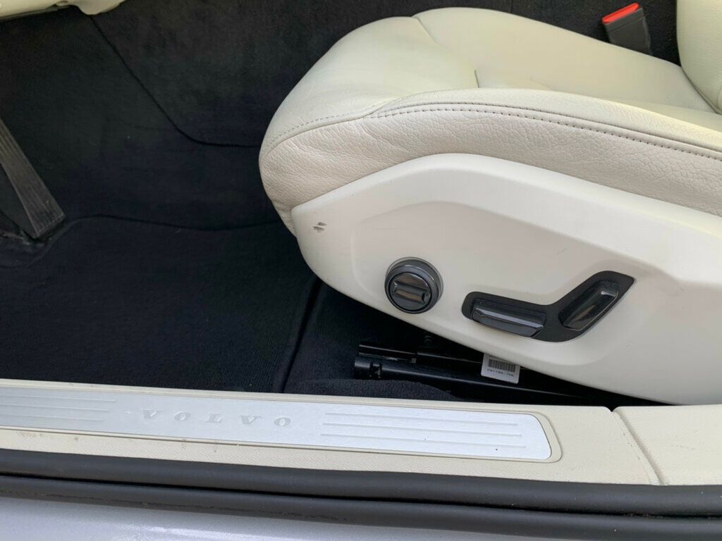 2023 Volvo S60 B5 FWD Plus Dark Theme - 22963091 - 17