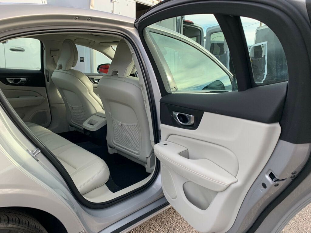 2023 Volvo S60 B5 FWD Plus Dark Theme - 22963091 - 31
