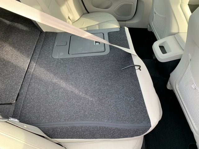 2023 Volvo S60 B5 FWD Plus Dark Theme - 22963091 - 36