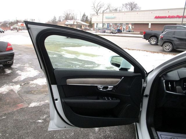 2023 Volvo S90 B6 AWD Plus - 22979709 - 36