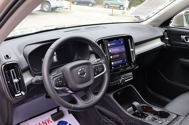 2023 Volvo XC40 B4 FWD Core - 23007159 - 9
