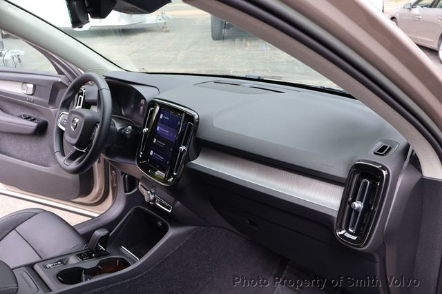 2023 Volvo XC40 B4 FWD Core - 23007159 - 11