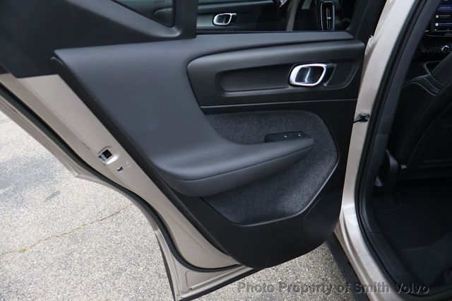 2023 Volvo XC40 B4 FWD Core - 23007159 - 17