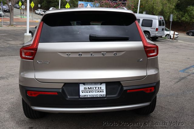 2023 Volvo XC40 B4 FWD Core - 23007159 - 3
