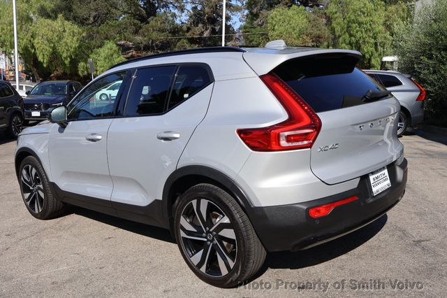 2023 Volvo XC40 B4 FWD Plus Dark Theme - 23085055 - 2