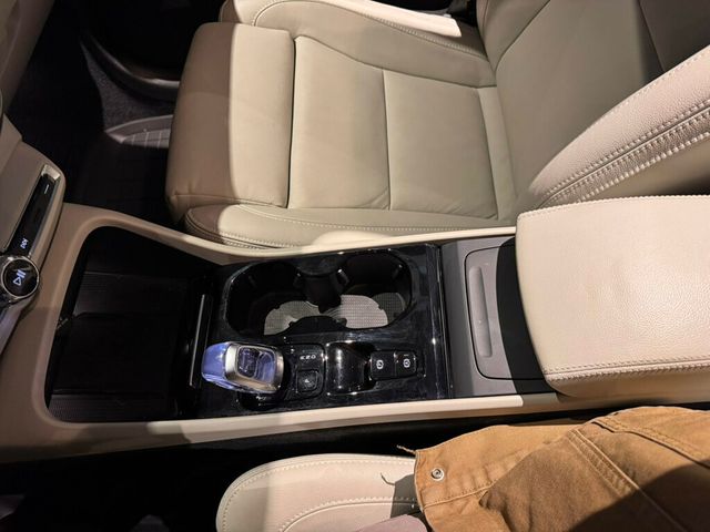 2023 Volvo XC40 B5/AWD/Bright/Plus/DriverAssistPkg/ClimatePkg/AdapCruise/360Cam - 22968144 - 16