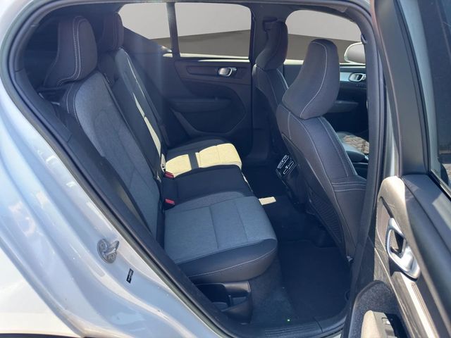 2023 Volvo XC40 B5 AWD Core - 23008053 - 17