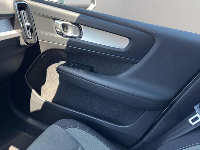 2023 Volvo XC40 B5 AWD Core - 23008053 - 19