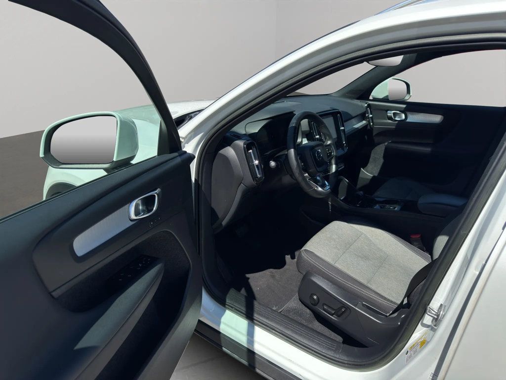 2023 Volvo XC40 B5 AWD Core - 23008053 - 20