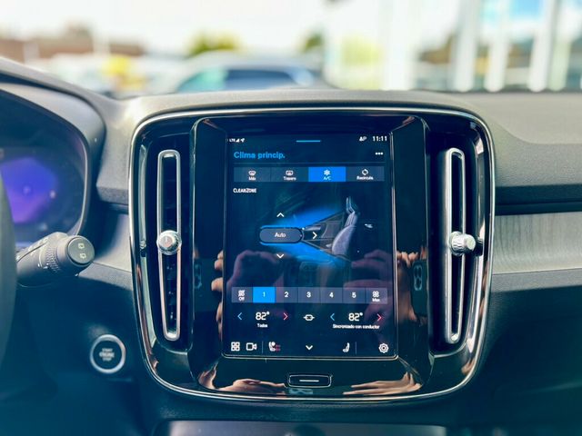 2023 Volvo XC40 B5 AWD Core - 22935668 - 23