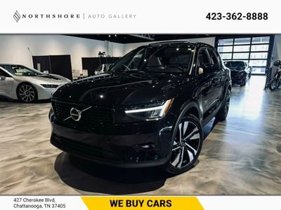 2023 Volvo XC40