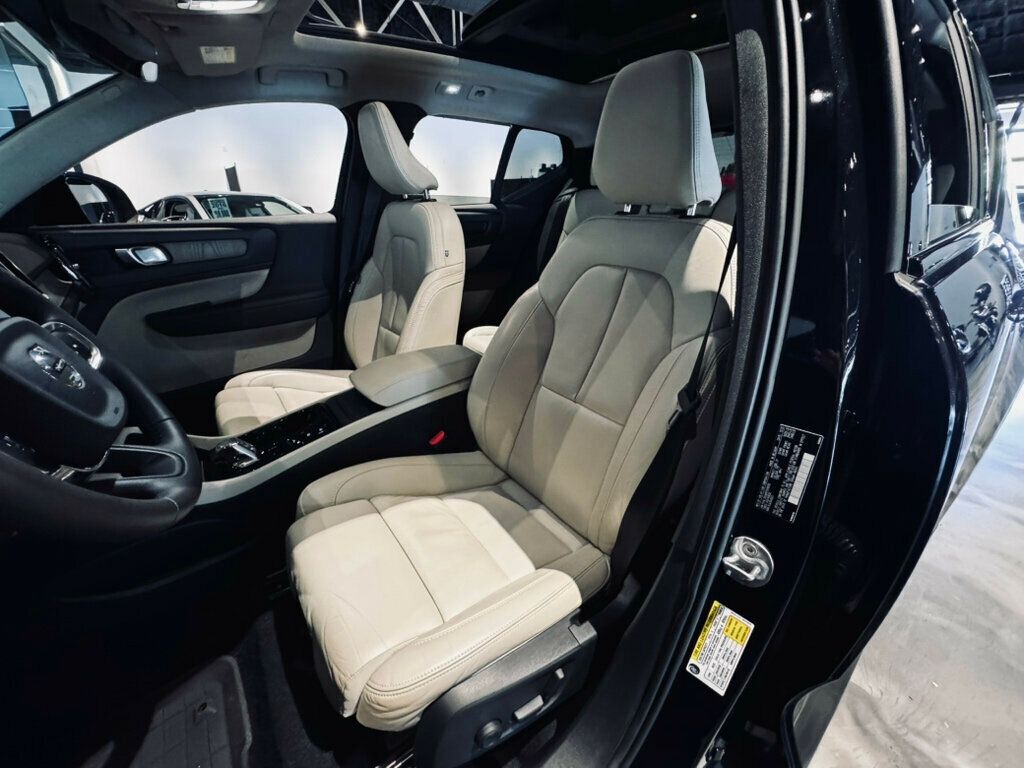 2023 Volvo XC40 B5/AWD/DarkTheme/Plus/DriverAssistPkg/ClimatePkg/PanoRoof/NAV - 23044543 - 10