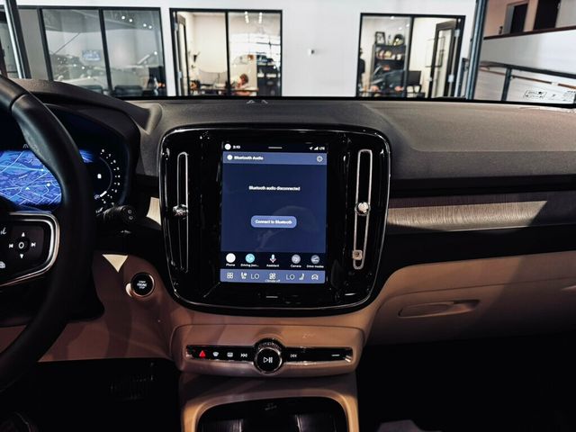 2023 Volvo XC40 B5/AWD/DarkTheme/Plus/DriverAssistPkg/ClimatePkg/PanoRoof/NAV - 23044543 - 14