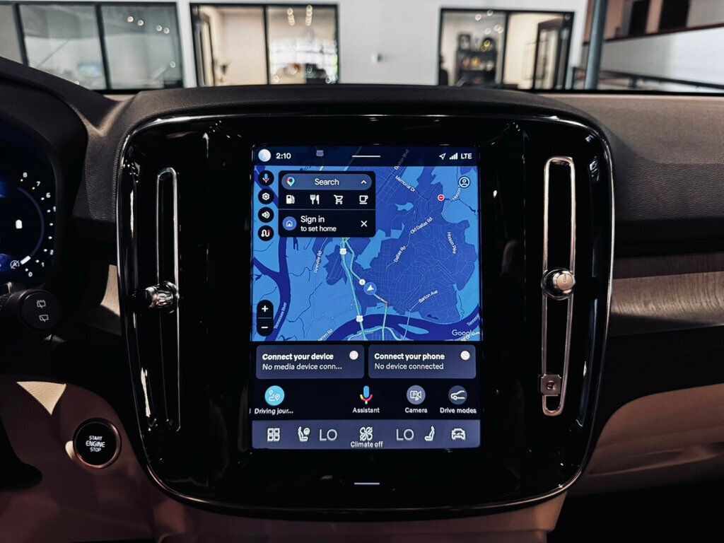 2023 Volvo XC40 B5/AWD/DarkTheme/Plus/DriverAssistPkg/ClimatePkg/PanoRoof/NAV - 23044543 - 15