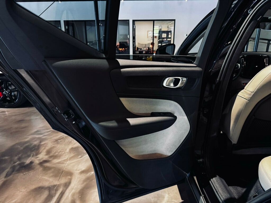 2023 Volvo XC40 B5/AWD/DarkTheme/Plus/DriverAssistPkg/ClimatePkg/PanoRoof/NAV - 23044543 - 18