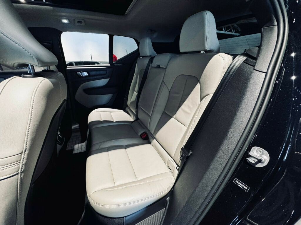 2023 Volvo XC40 B5/AWD/DarkTheme/Plus/DriverAssistPkg/ClimatePkg/PanoRoof/NAV - 23044543 - 20