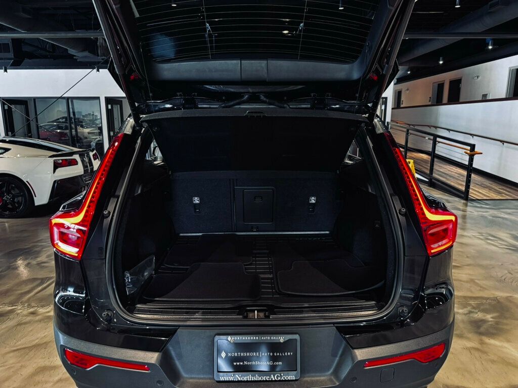 2023 Volvo XC40 B5/AWD/DarkTheme/Plus/DriverAssistPkg/ClimatePkg/PanoRoof/NAV - 23044543 - 21