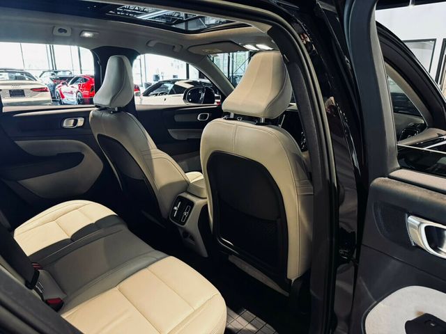 2023 Volvo XC40 B5/AWD/DarkTheme/Plus/DriverAssistPkg/ClimatePkg/PanoRoof/NAV - 23044543 - 23
