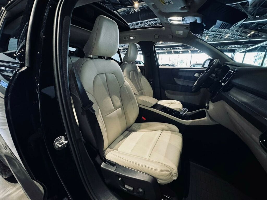 2023 Volvo XC40 B5/AWD/DarkTheme/Plus/DriverAssistPkg/ClimatePkg/PanoRoof/NAV - 23044543 - 27