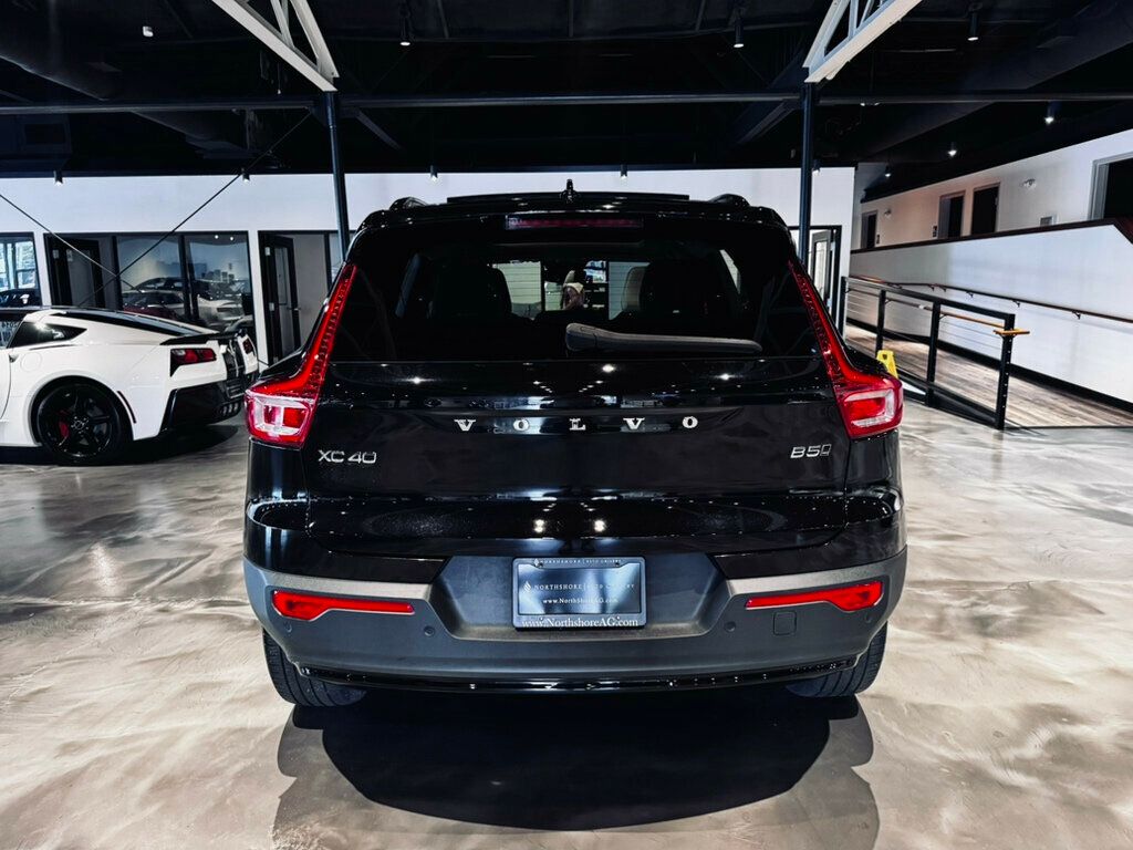 2023 Volvo XC40 B5/AWD/DarkTheme/Plus/DriverAssistPkg/ClimatePkg/PanoRoof/NAV - 23044543 - 3