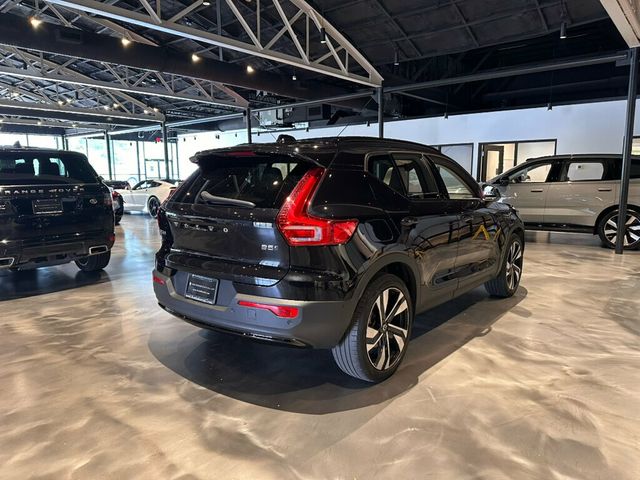 2023 Volvo XC40 B5 Plus Dark AWD's photo