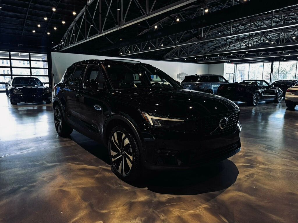 2023 Volvo XC40 B5/AWD/DarkTheme/Plus/DriverAssistPkg/ClimatePkg/PanoRoof/NAV - 23044543 - 6