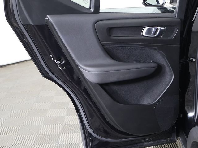 2023 Volvo XC40 B5 AWD Plus Bright Theme - 22968233 - 27