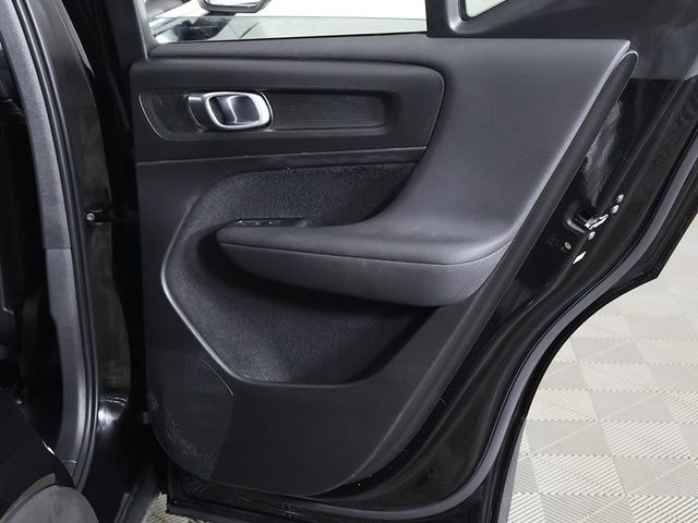 2023 Volvo XC40 B5 AWD Plus Bright Theme - 22968233 - 28