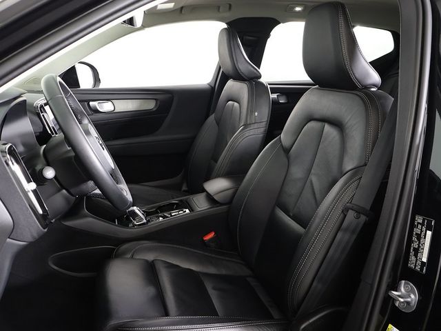 2023 Volvo XC40 B5 AWD Plus Bright Theme - 22968233 - 31