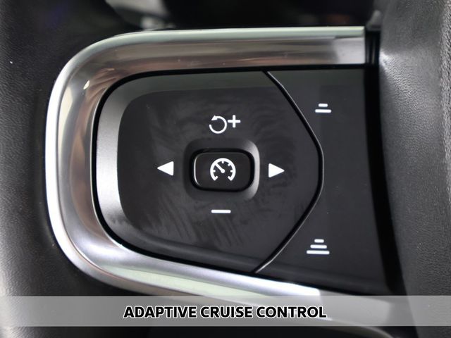 2023 Volvo XC40 B5 AWD Plus Bright Theme - 22968233 - 4