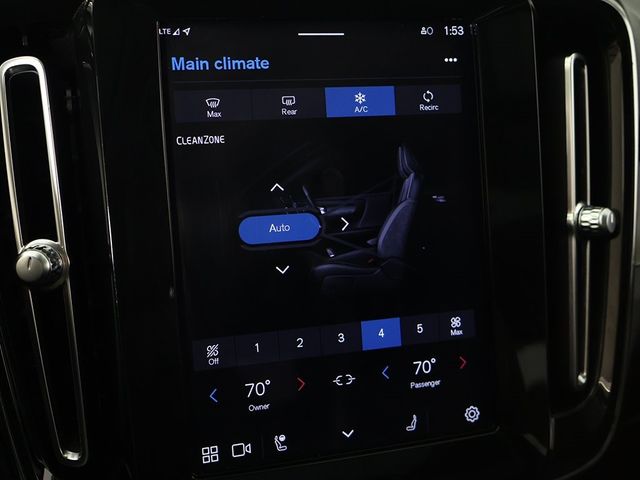2023 Volvo XC40 B5 AWD Plus Bright Theme - 22968233 - 51
