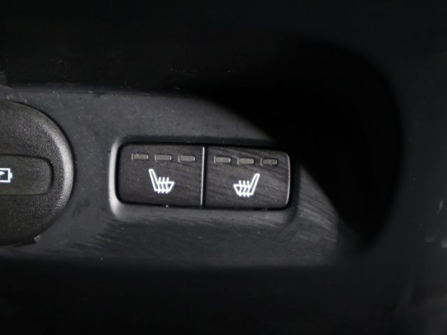 2023 Volvo XC40 B5 AWD Plus Bright Theme - 22968233 - 56