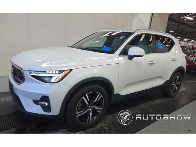 2023 Volvo XC40 B5 AWD Plus Bright Theme - 22959197 - 0
