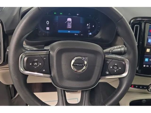 2023 Volvo XC40 B5 AWD Plus Bright Theme - 22959197 - 10