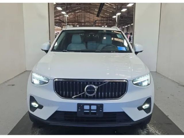 2023 Volvo XC40 B5 AWD Plus Bright Theme - 22959197 - 1